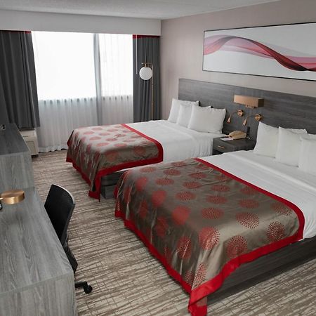 Ramada By Wyndham Cedar Rapids Hotel Eksteriør billede