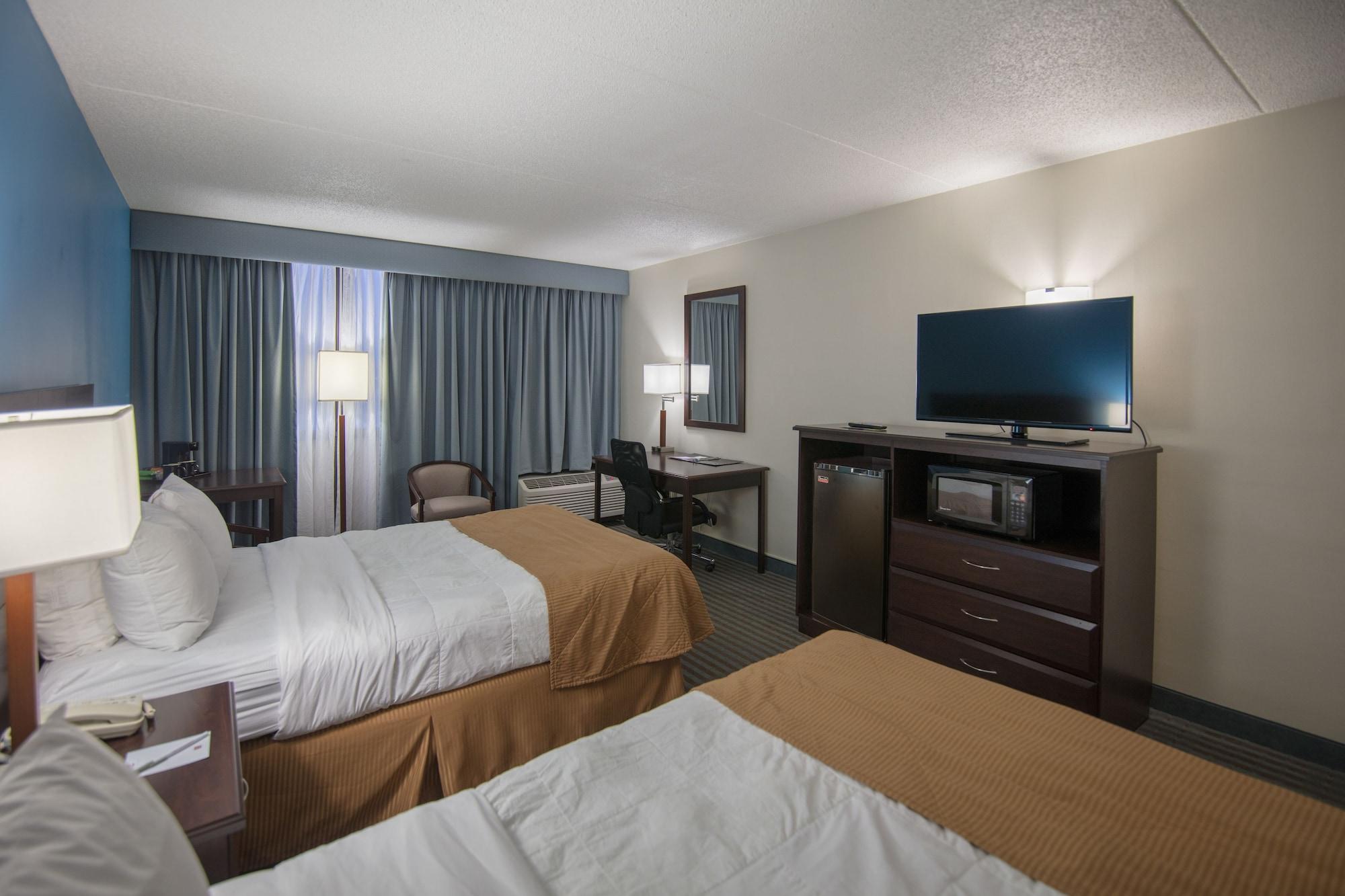Ramada By Wyndham Cedar Rapids Hotel Eksteriør billede