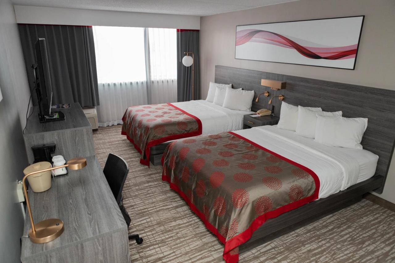 Ramada By Wyndham Cedar Rapids Hotel Eksteriør billede