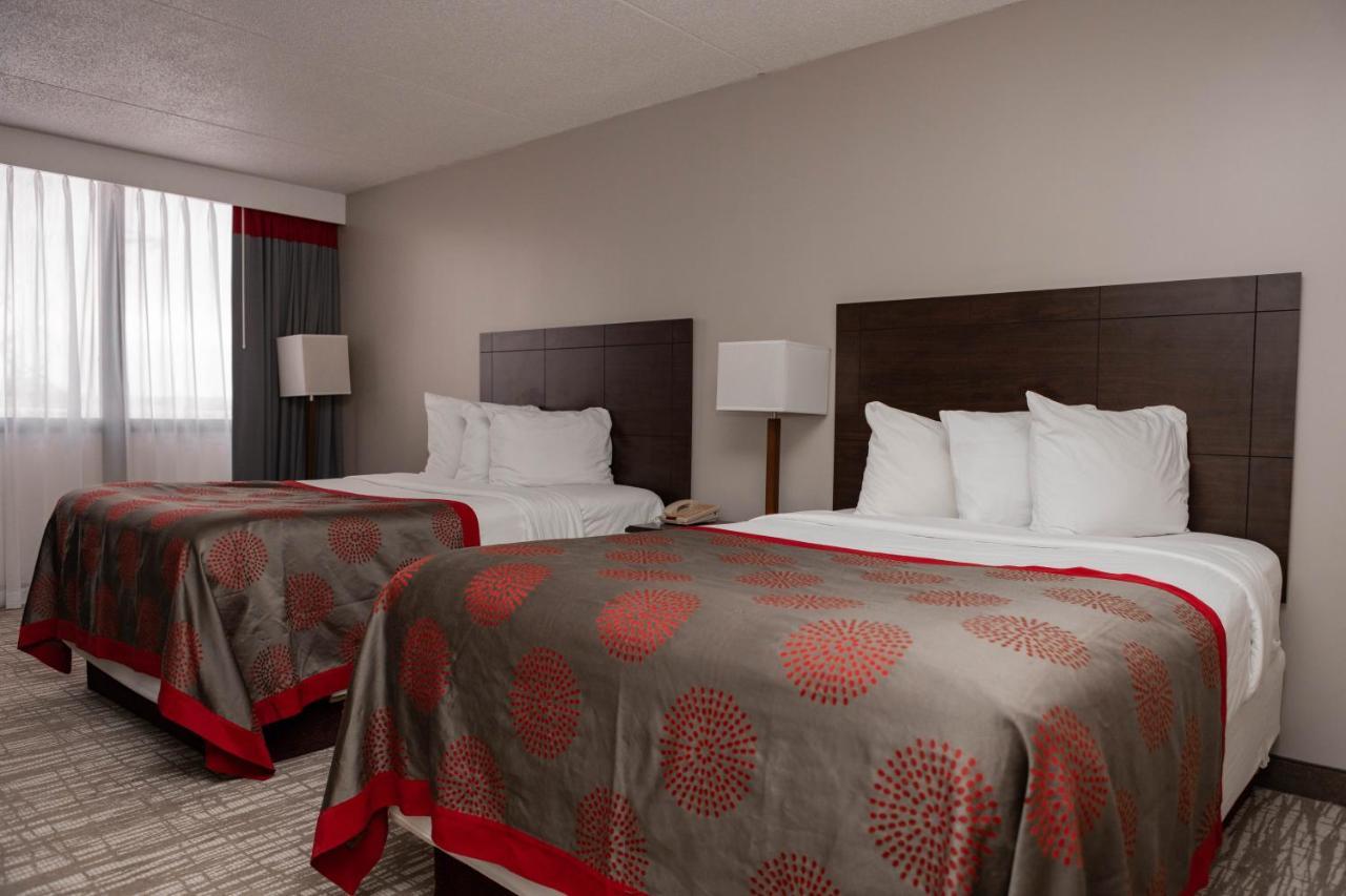 Ramada By Wyndham Cedar Rapids Hotel Eksteriør billede