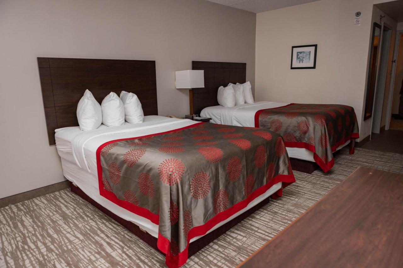 Ramada By Wyndham Cedar Rapids Hotel Eksteriør billede