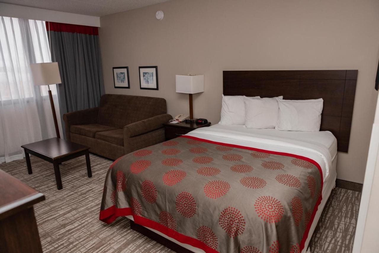 Ramada By Wyndham Cedar Rapids Hotel Eksteriør billede