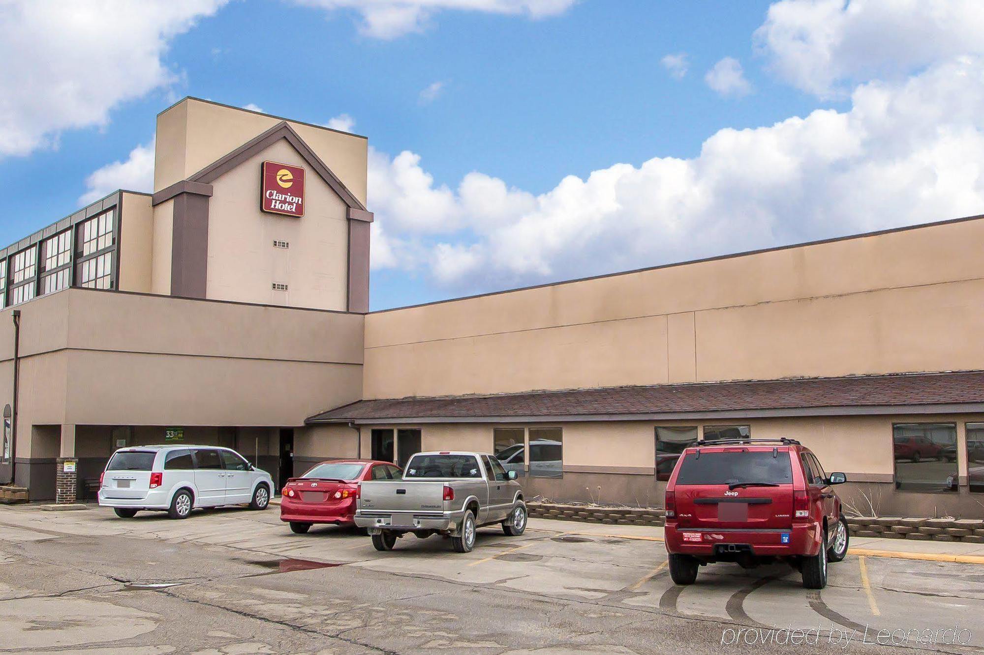 Ramada By Wyndham Cedar Rapids Hotel Eksteriør billede