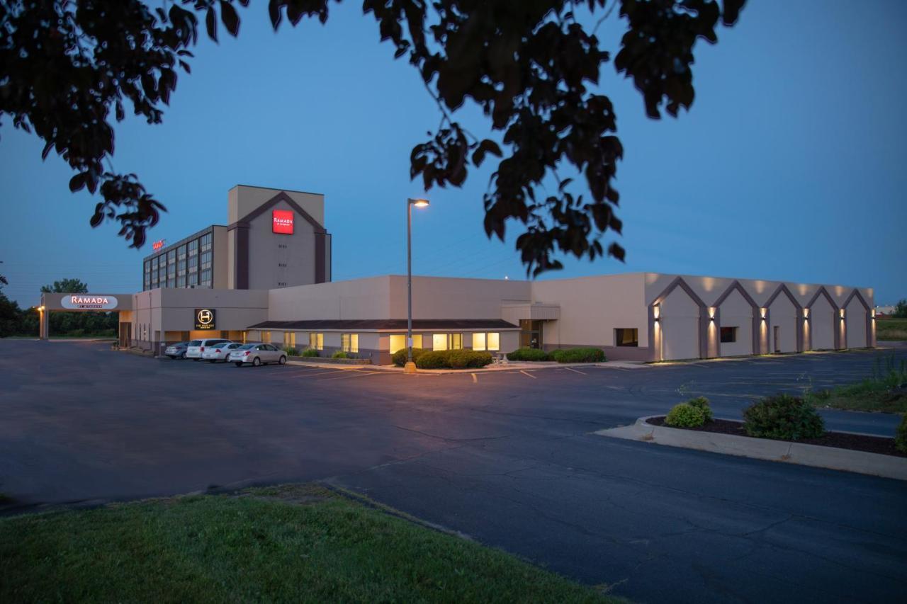Ramada By Wyndham Cedar Rapids Hotel Eksteriør billede